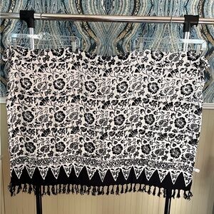 Floral Black and White Scarf